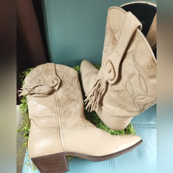 LAREDO 80's Vintage Tan Cream Retro Leather Western Fringe Cowboy Girl Boots 9M - Picture 5 of 16